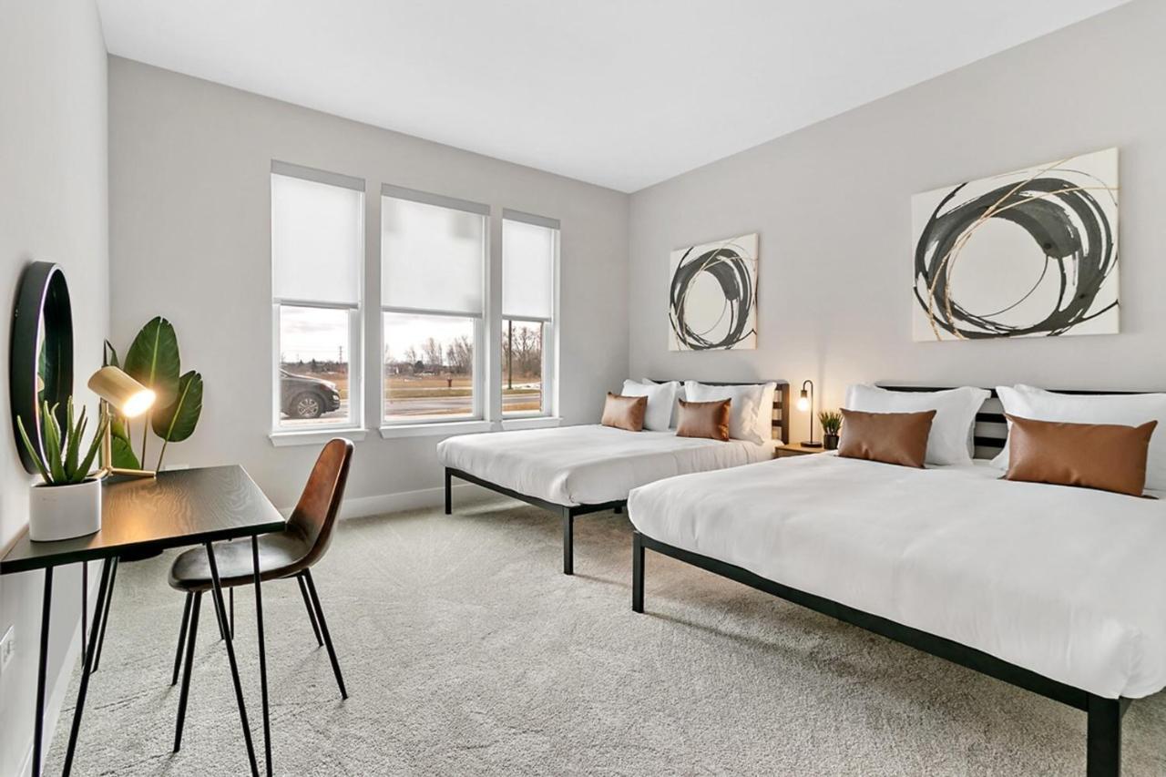 شقة أوكبروك تراس  في Bright & Comfortable Oakbrook 2Br Apt Free Parking - Ob 1 المظهر الخارجي الصورة